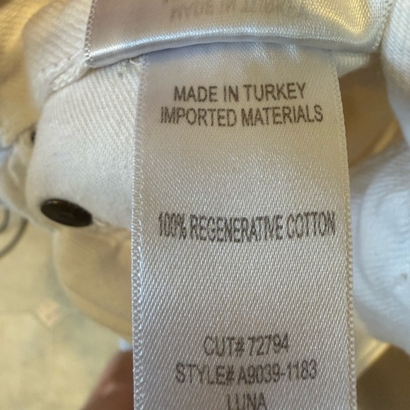 Agolde Luna Frayed Hem Jeans - Picture 6 of 9